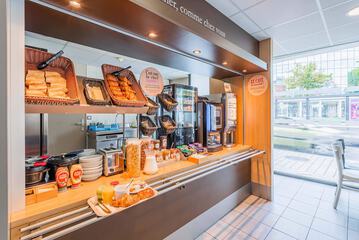 Breakfast buffet