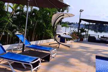 Sundeck