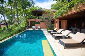 Private pool