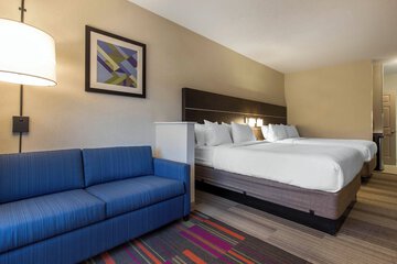Room 38 of 59