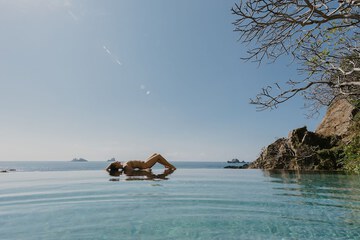 Infinity pool