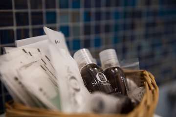 Bathroom amenities