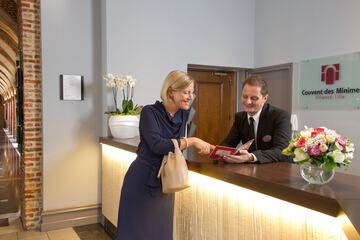 Concierge desk