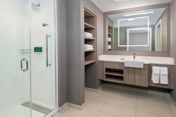 Room 14 of 38