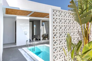 Private pool