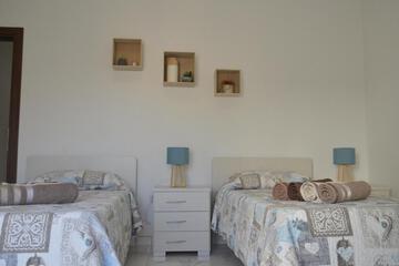 Photo 51