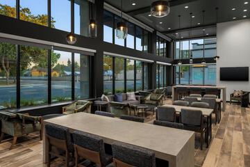 Lobby lounge