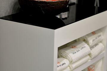 Bathroom amenities