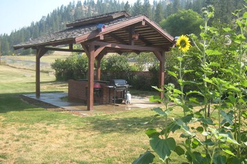 BBQ/picnic area