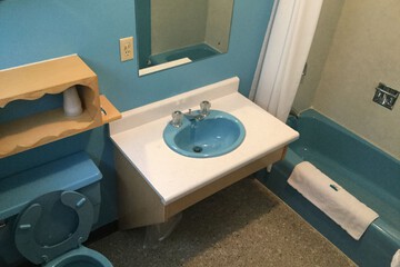 Bathroom sink