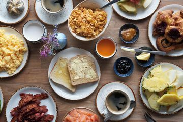 Breakfast meal