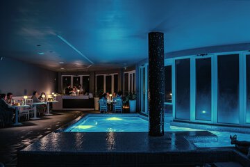 Poolside bar