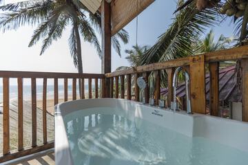 Jetted tub