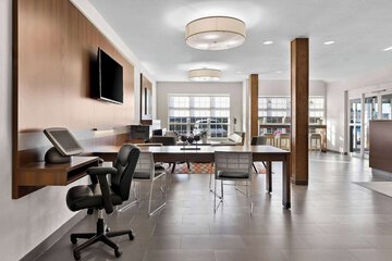 Business Center 58 of 59