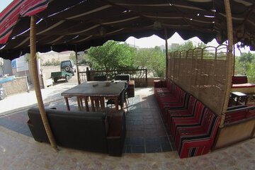 Check-in/check-out kiosk