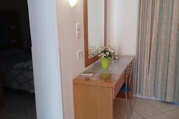 Photo 32