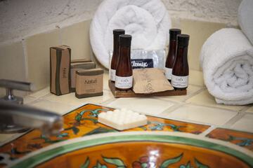 Bathroom amenities