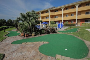 Mini-golf