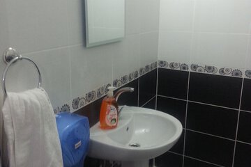 Bathroom sink