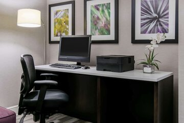 Business Center 58 of 63