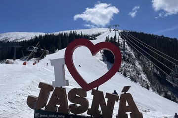 Ski hill