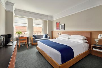 Premium Room with King Bed - No Smoking