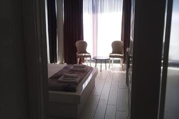 Photo 51