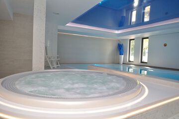 Jetted tub