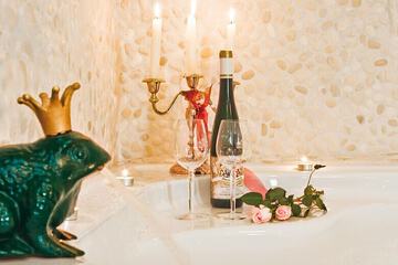 Bathroom amenities