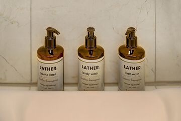 Bathroom amenities