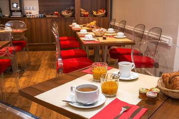 Breakfast area