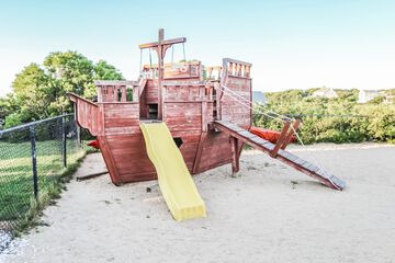 Children's play area - outdoor
