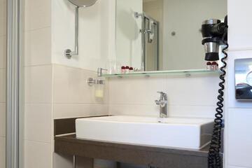 Photo 46