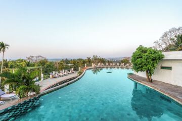 Rooftop pool
