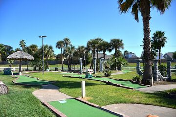Mini-golf