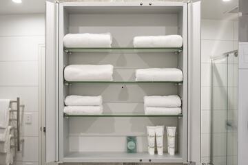 Bathroom amenities
