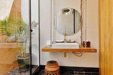 Bathroom sink