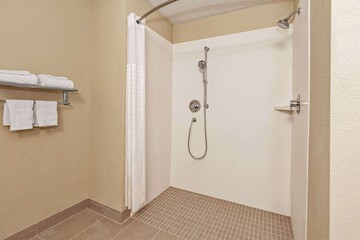 Room 13 of 23