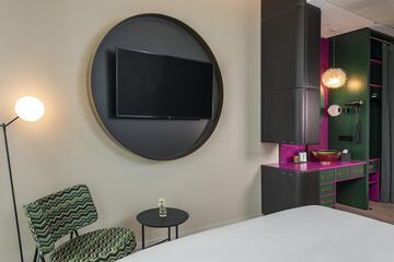 Room amenity