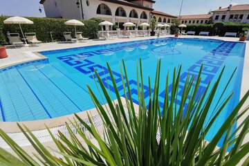 Infinity pool