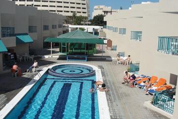 Photo 10