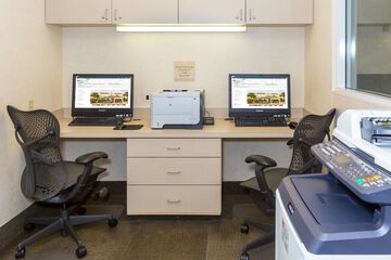 Business Center 114 of 115