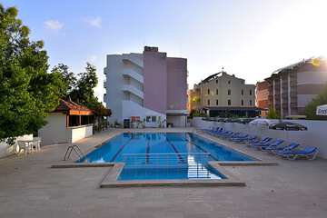 Photo 10