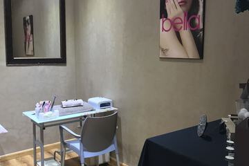 Nail salon