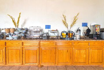 Breakfast/Coffee Service 14 of 16