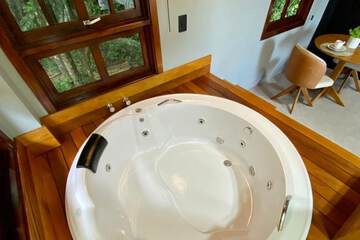Indoor spa tub