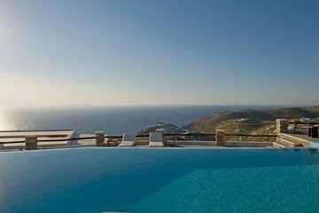 Infinity pool
