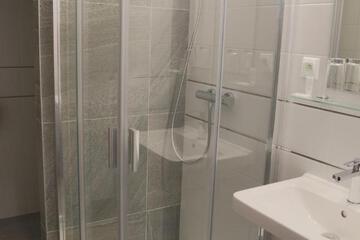 Photo 32