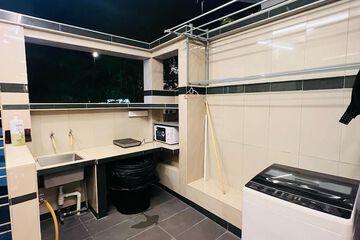 Shared kitchen facilities