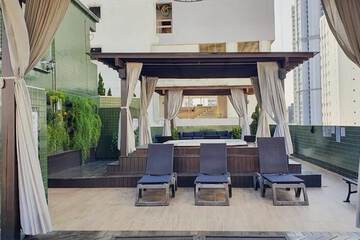 Rooftop pool